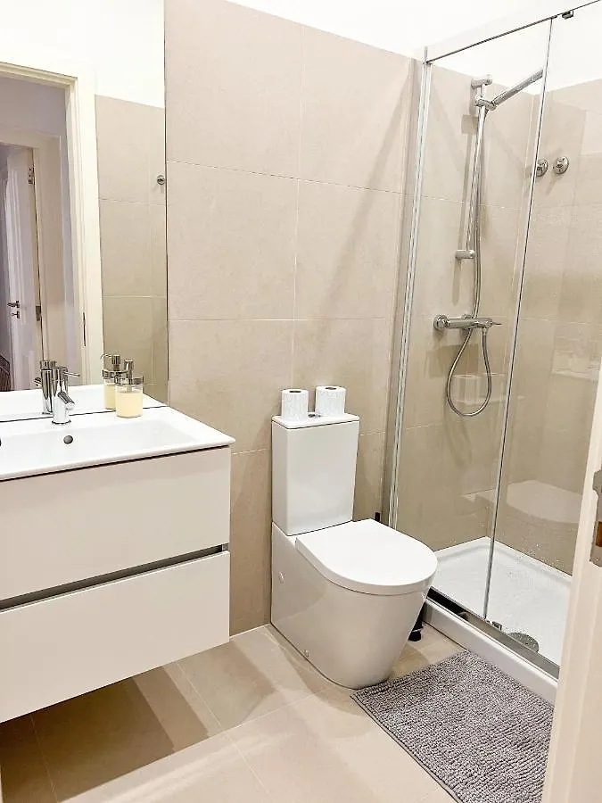 Quarto Privativo Com Banheiro Compartilhado Lisbon